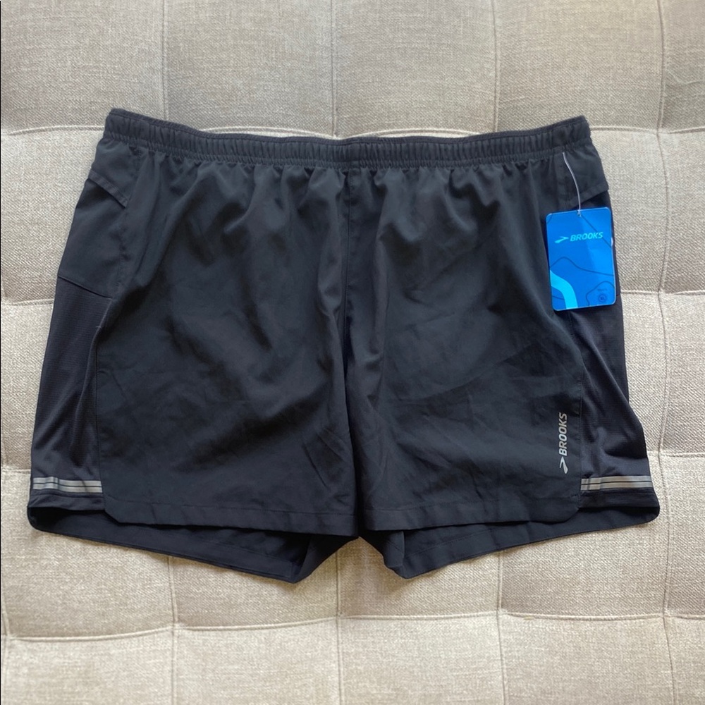 New With Tags Brooks Black Sherpa 5"  Running Shorts